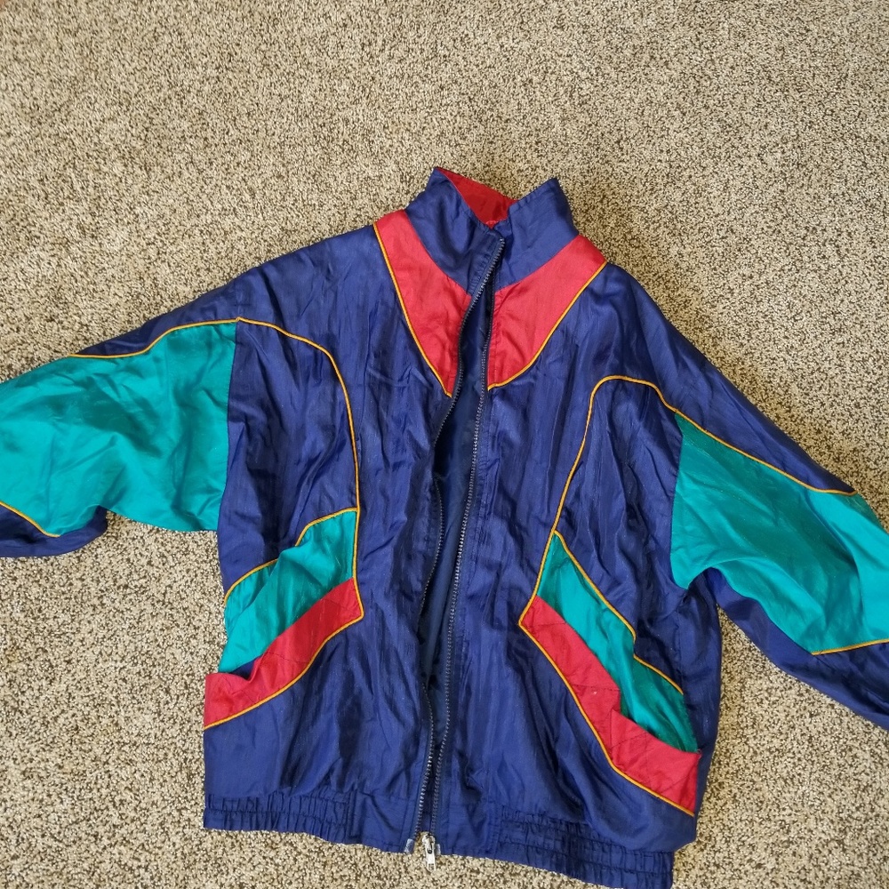 Vintage 70-80s style windbreaker!